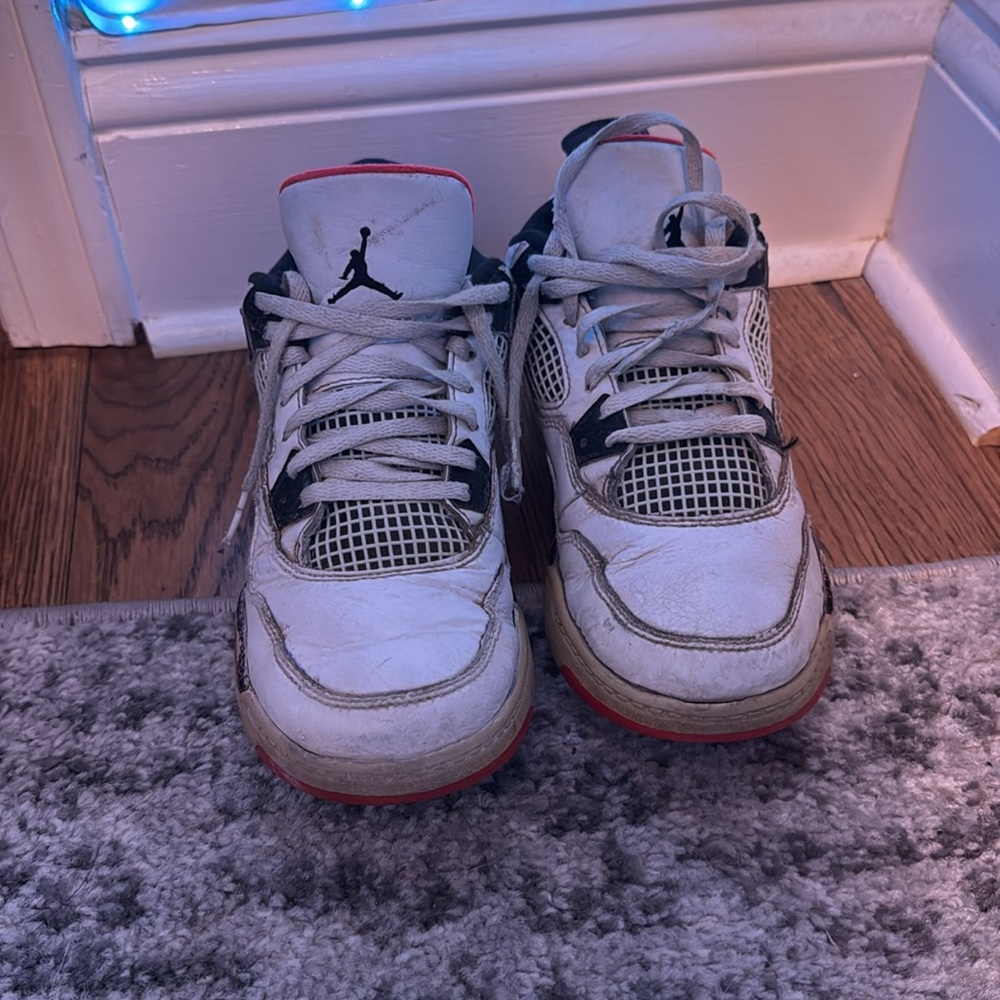 Jordan 4 Retro Flight - Picture 2 of 5
